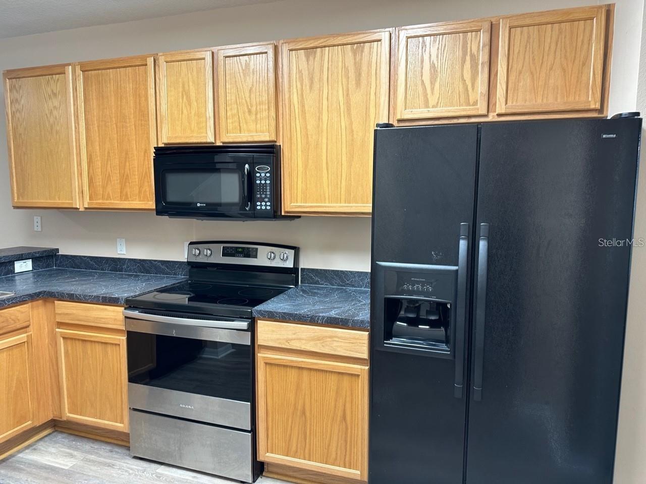 FISHHAWK RANCH TWNHMS PH - Residential Lease