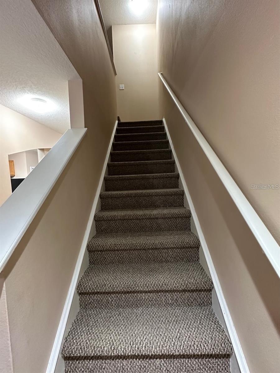 FISHHAWK RANCH TWNHMS PH - Residential Lease