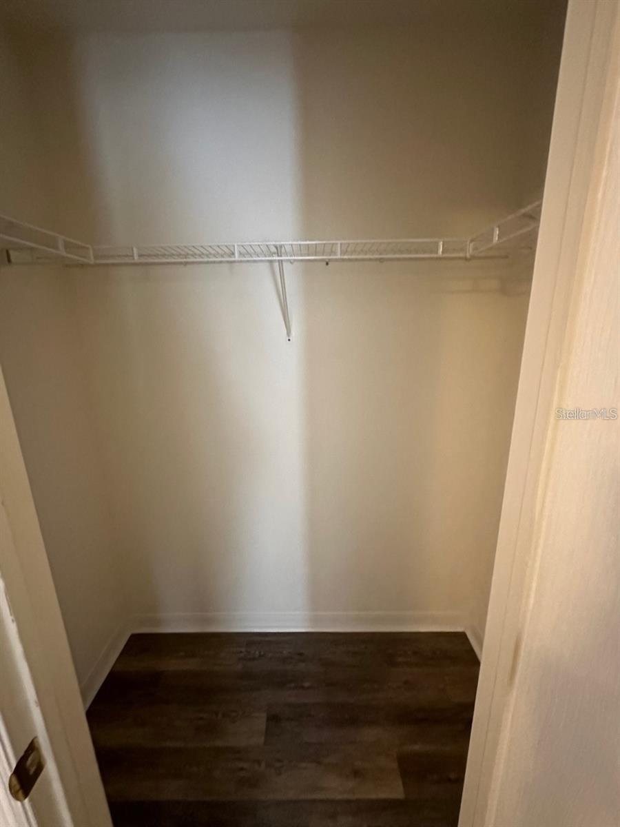 FISHHAWK RANCH TWNHMS PH - Residential Lease