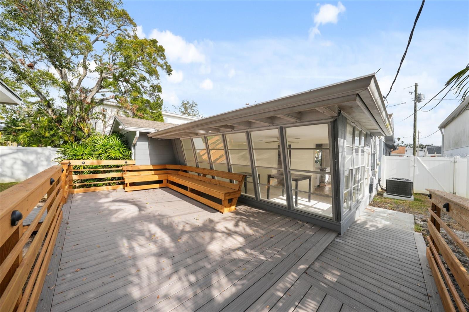 DAVIS ISLANDS - Residential