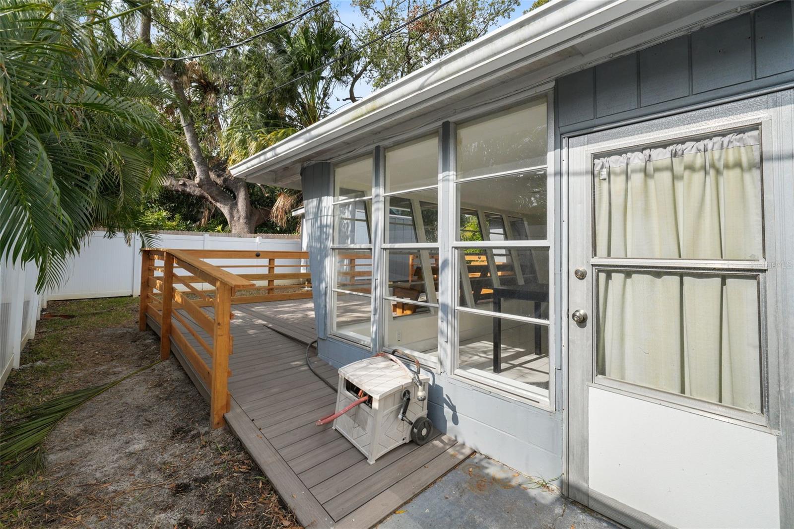 DAVIS ISLANDS - Residential