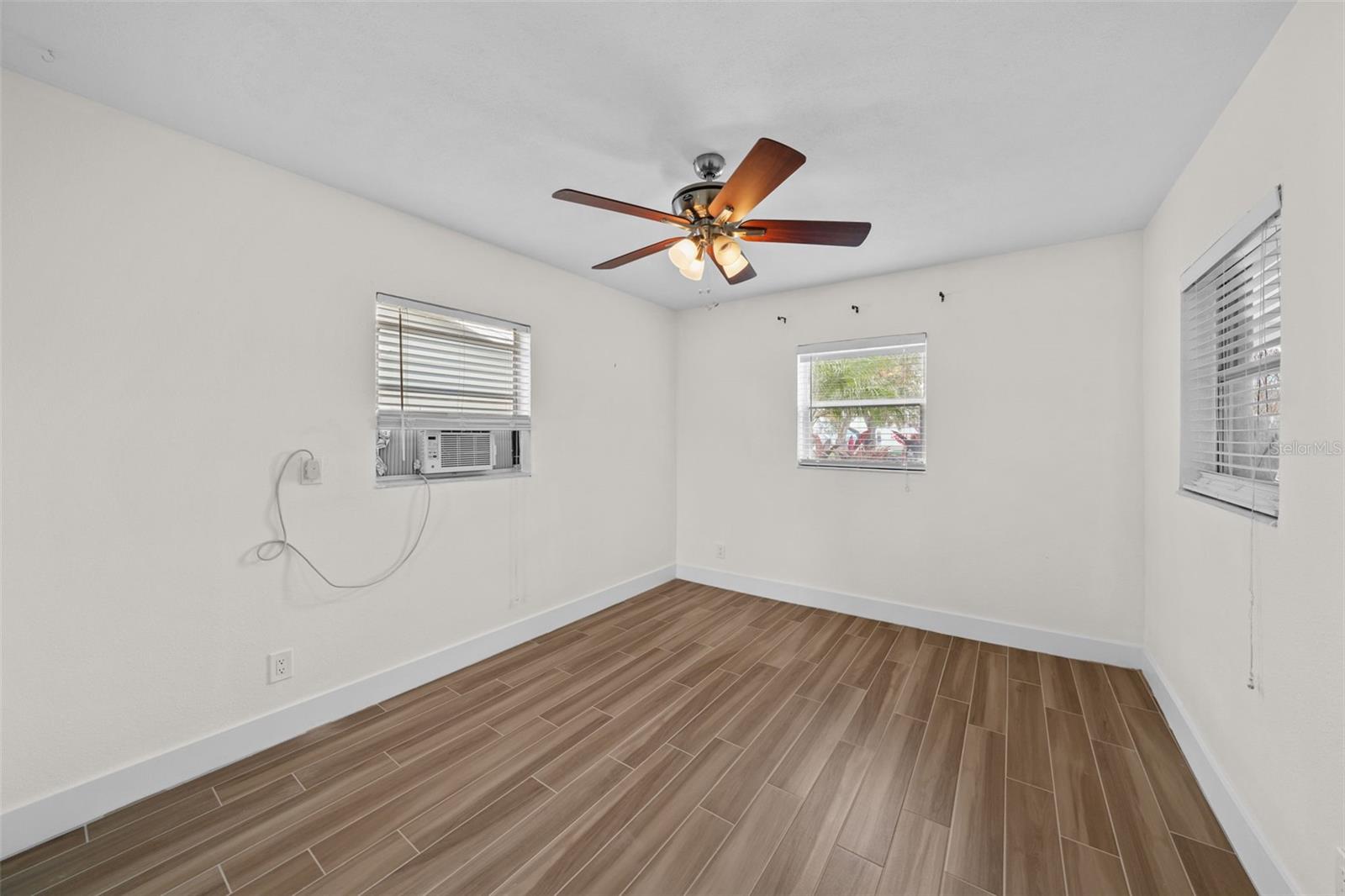 DAVIS ISLANDS - Residential