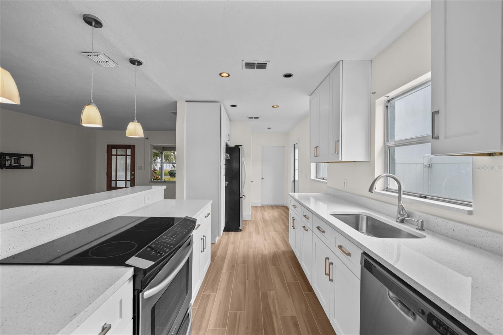 DAVIS ISLANDS - Residential