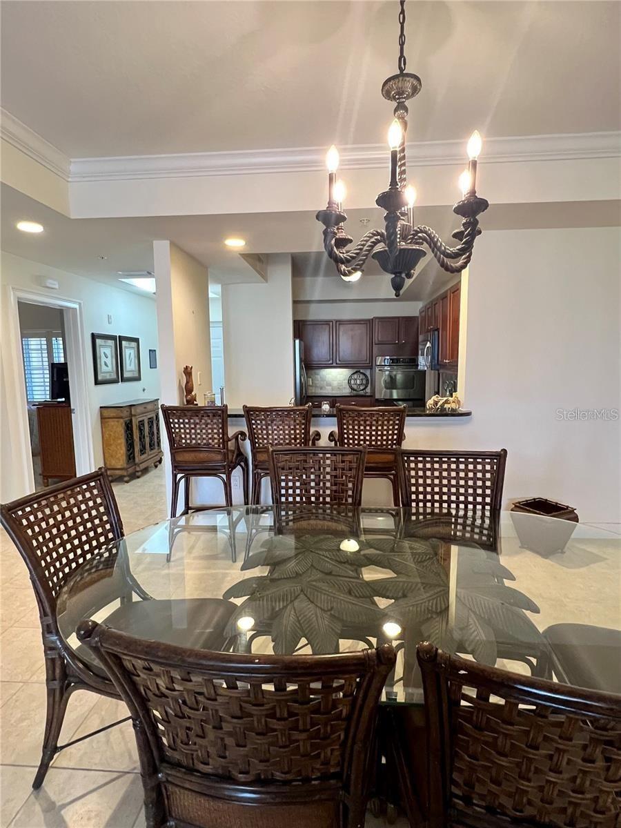 102 R YACHT HARBOR DRIVE 465