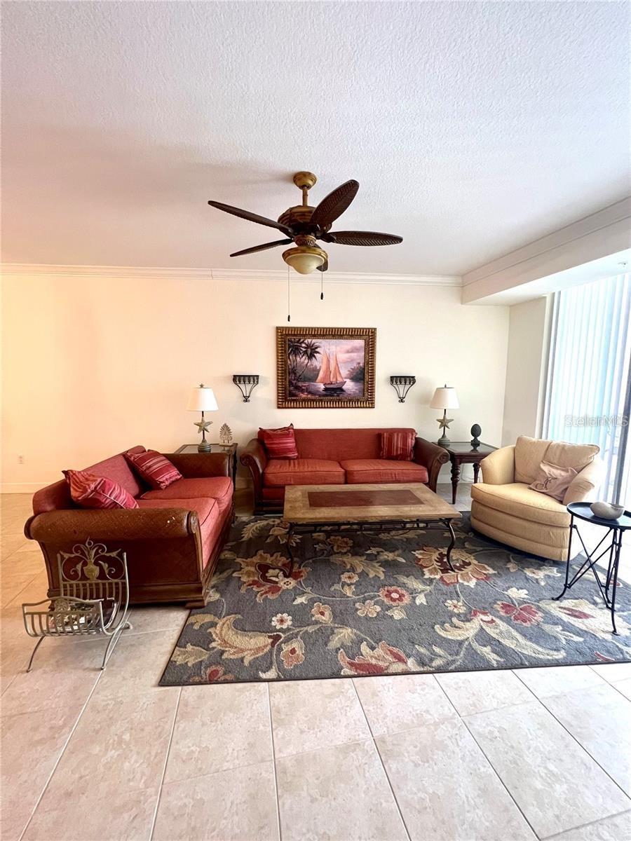 102 R YACHT HARBOR DRIVE 465