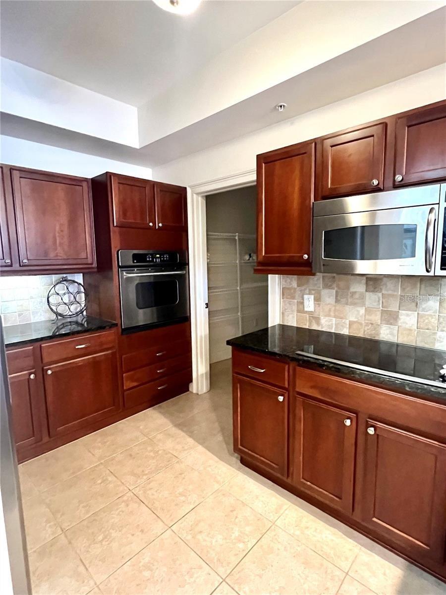 102 R YACHT HARBOR DRIVE 465