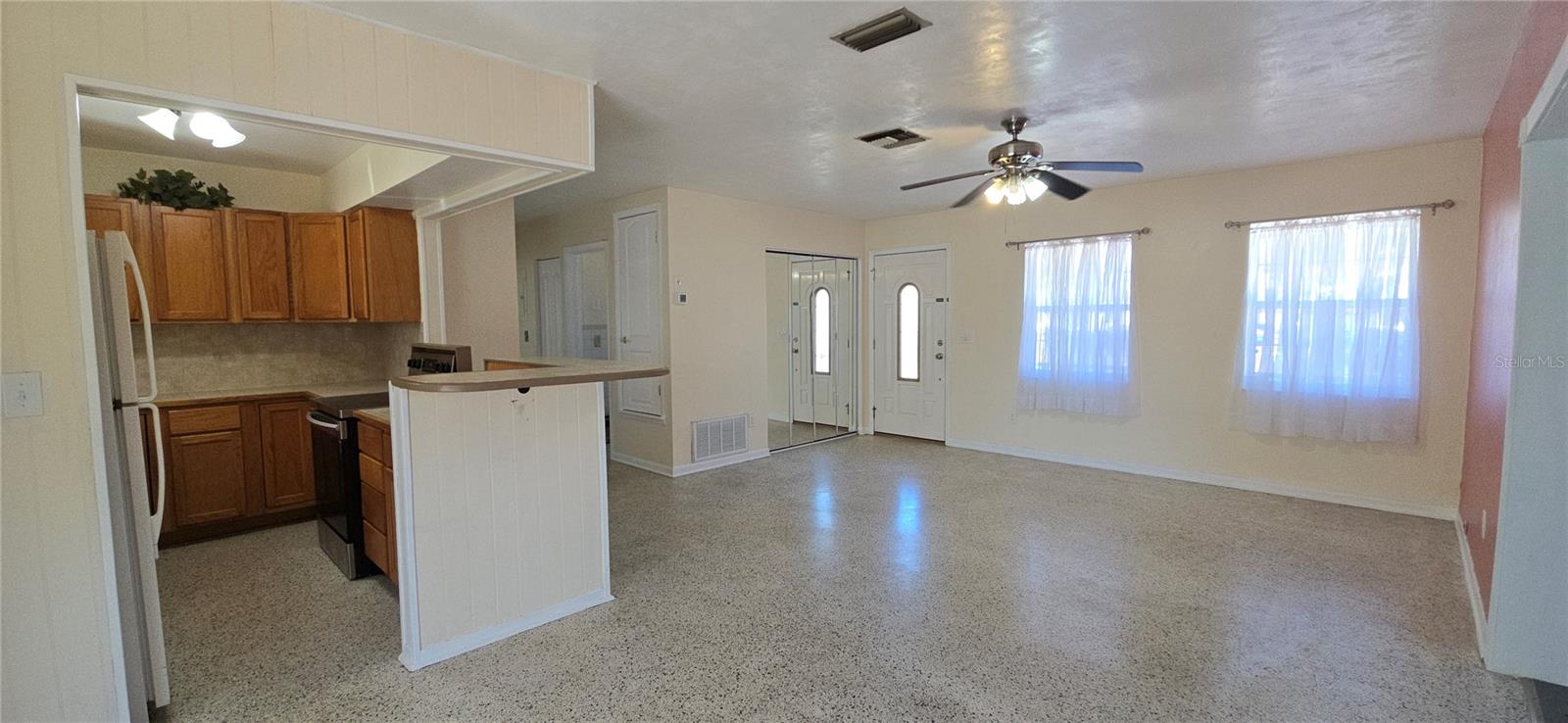 SPRING HILL - Residential