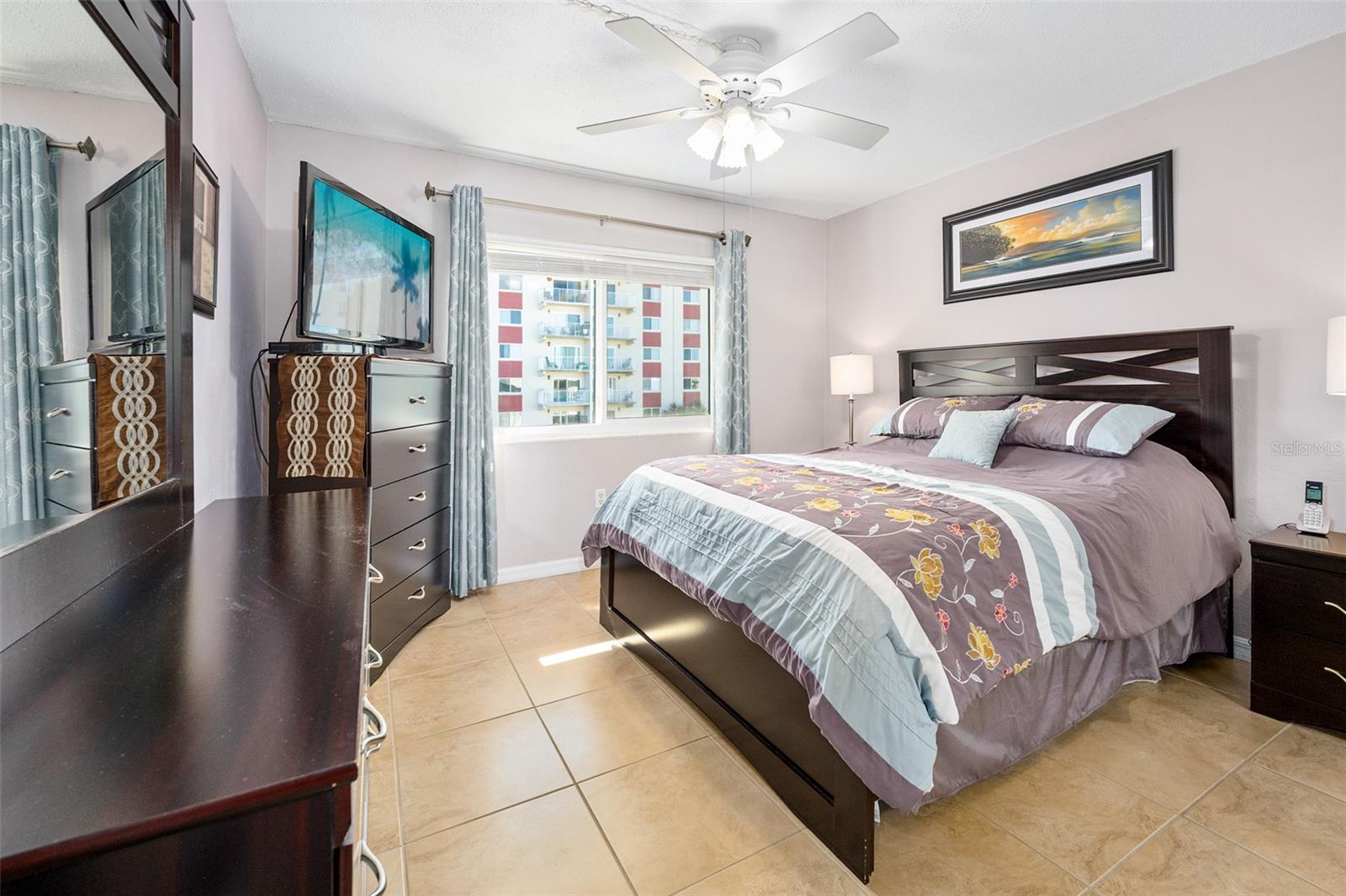 RIVERSIDE CONDO - Residential