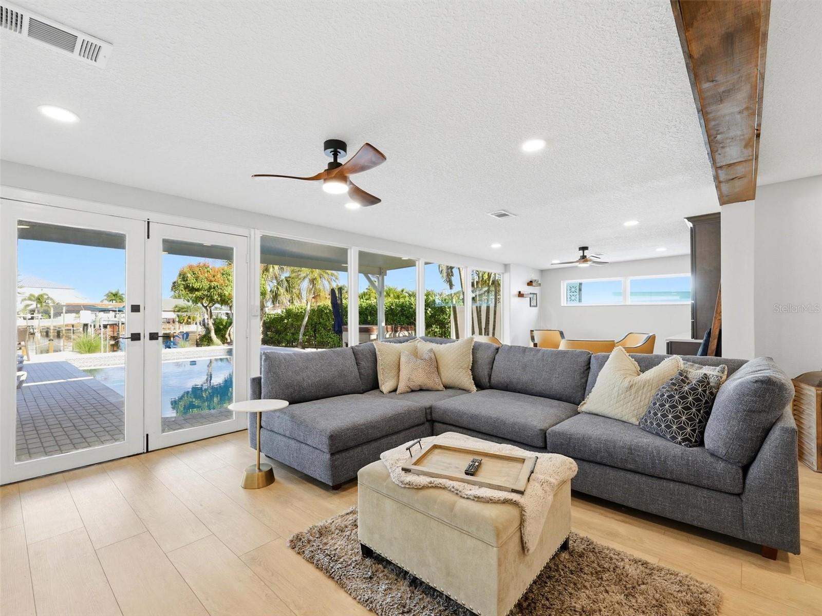 APOLLO BEACH UNIT 13 PT 2 - Residential