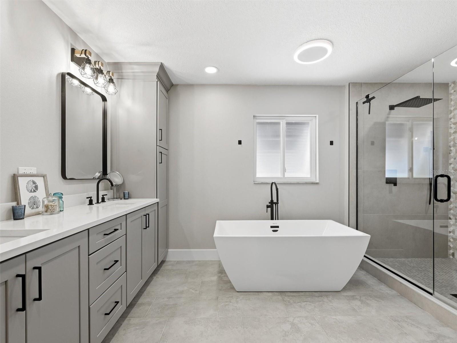 APOLLO BEACH UNIT 13 PT 2 - Residential