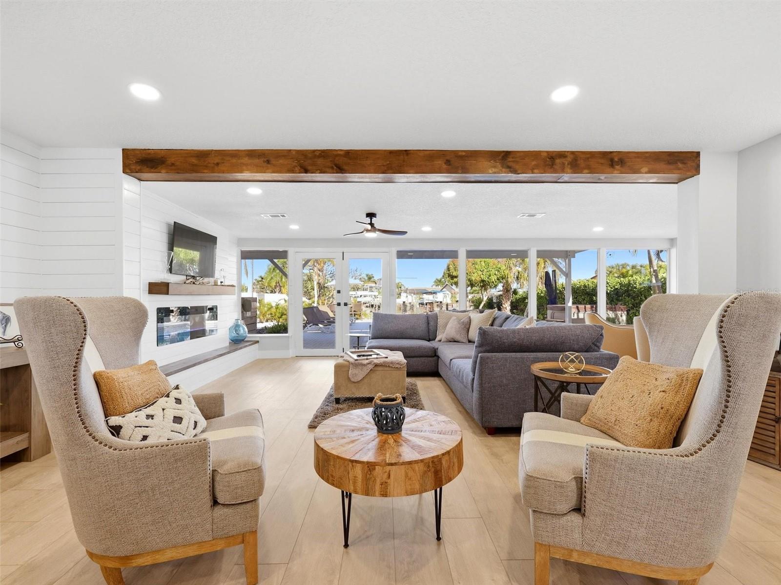 APOLLO BEACH UNIT 13 PT 2 - Residential