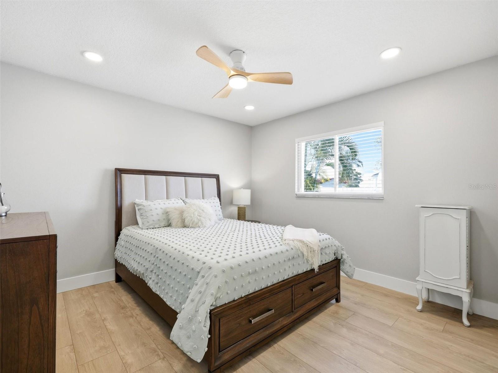 APOLLO BEACH UNIT 13 PT 2 - Residential