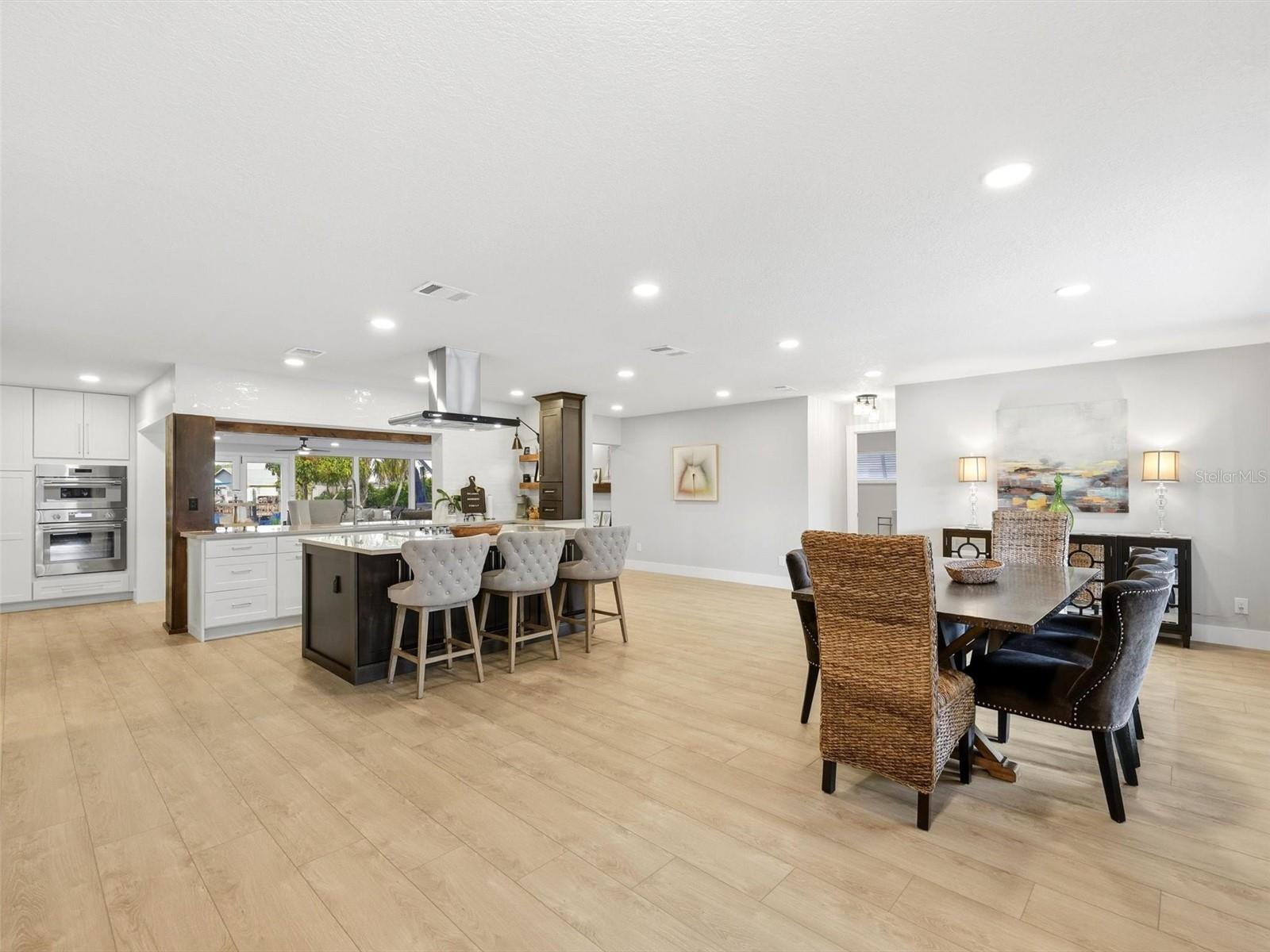 APOLLO BEACH UNIT 13 PT 2 - Residential