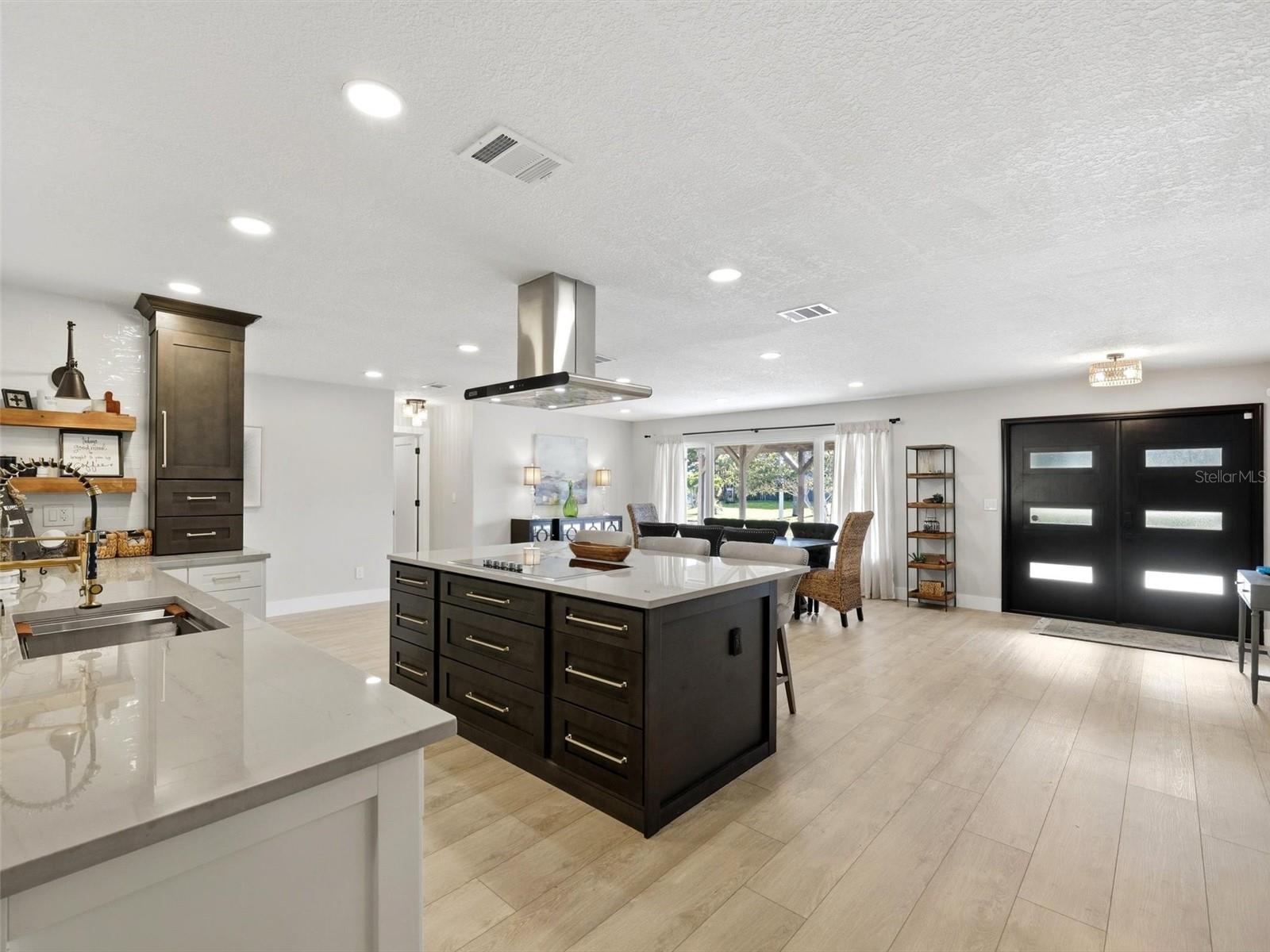 APOLLO BEACH UNIT 13 PT 2 - Residential