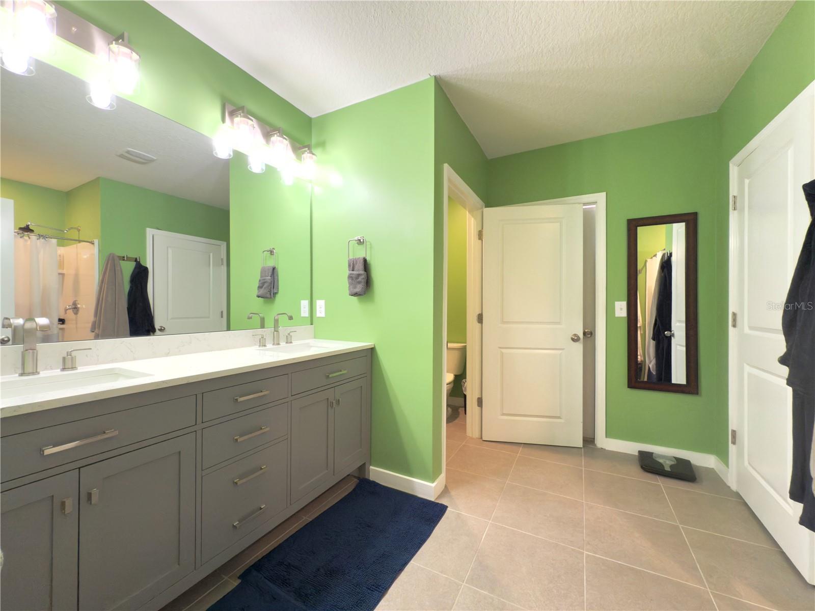 SILVERSTONE SOUTH - Residential