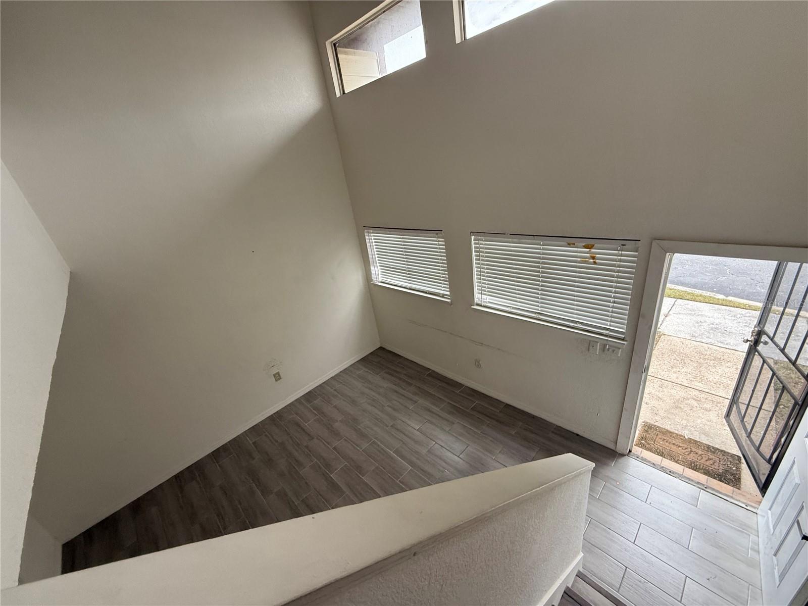 3977 CRAYRICH CIRCLE C-1