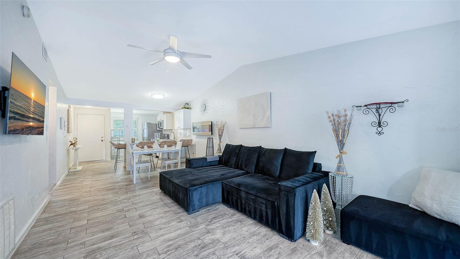 CORDOVA VILLAS CONDO - Residential