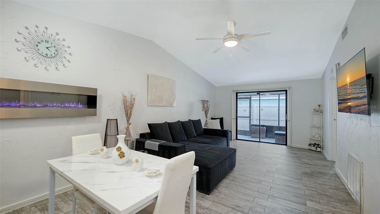 CORDOVA VILLAS CONDO - Residential