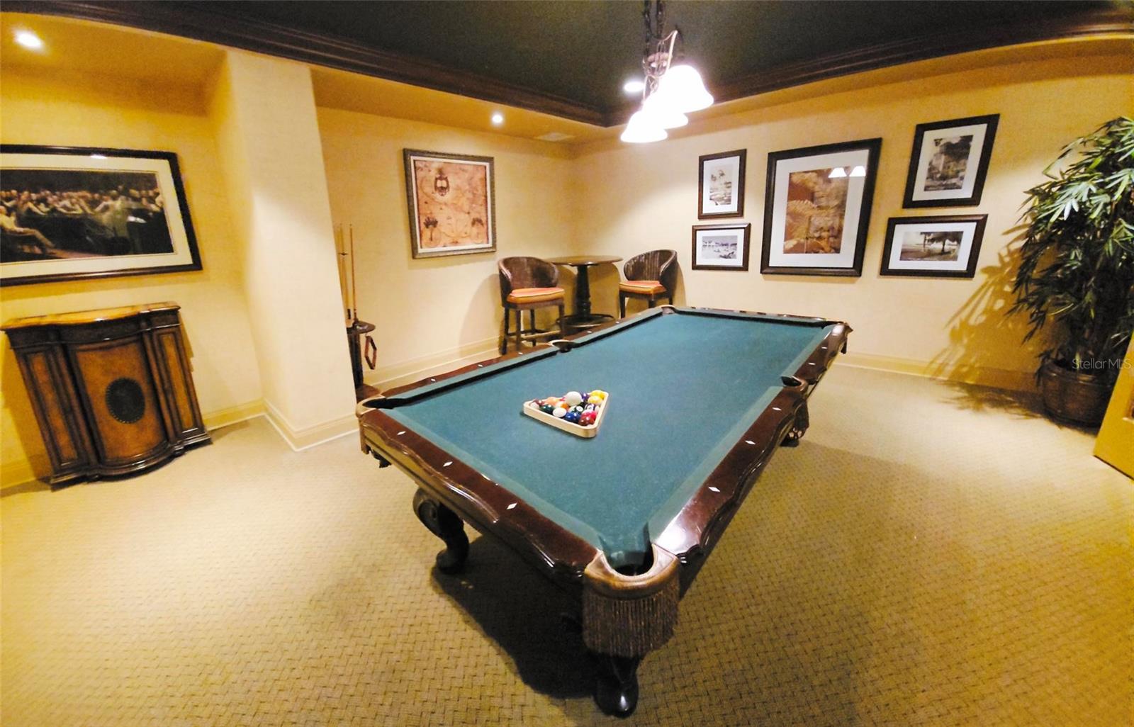 BROADWAY PROMENADE - Residential