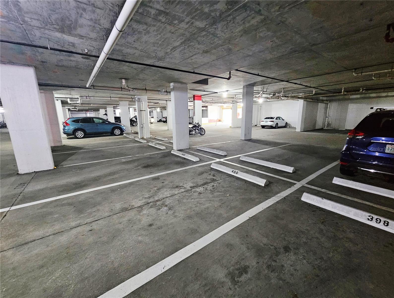 BROADWAY PROMENADE - Residential