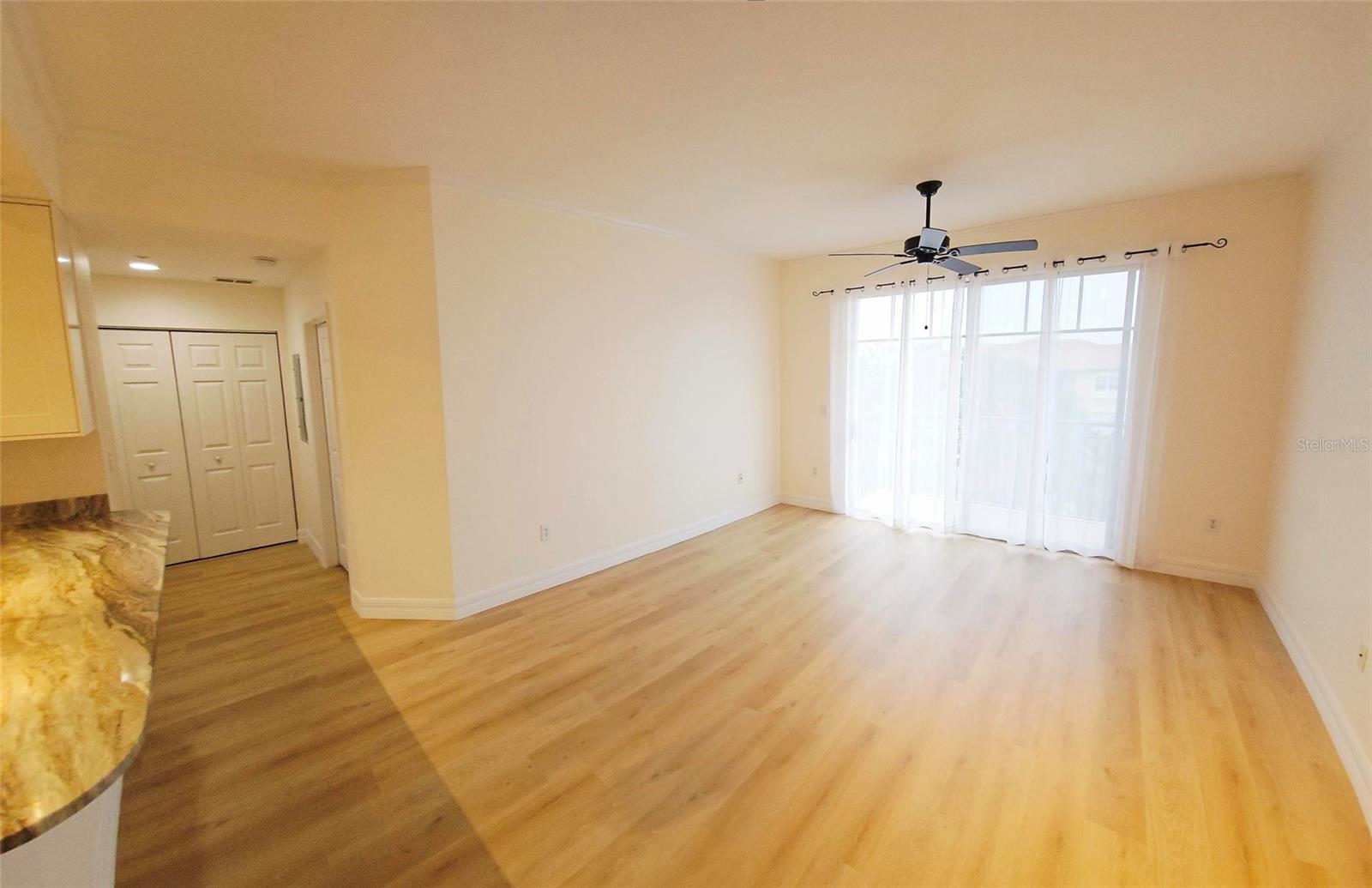 1064 N TAMIAMI TRAIL 1435