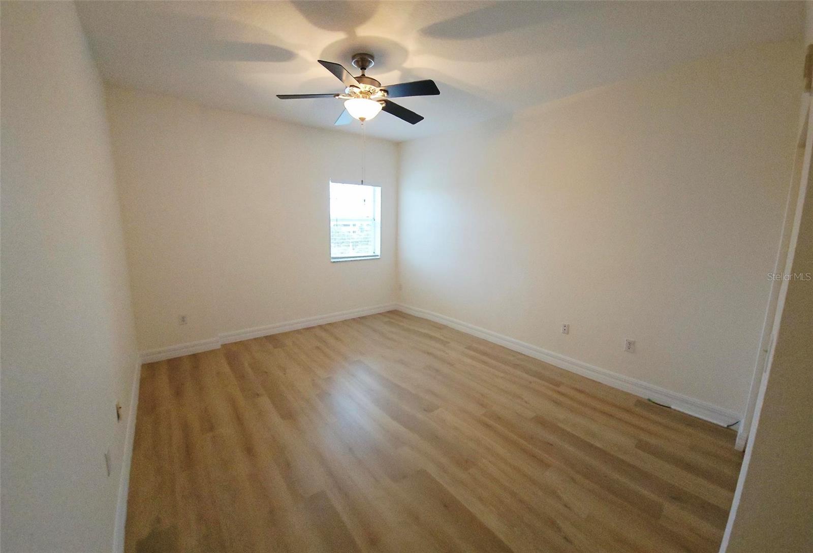 BROADWAY PROMENADE - Residential