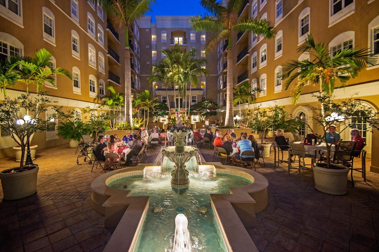 BROADWAY PROMENADE - Residential