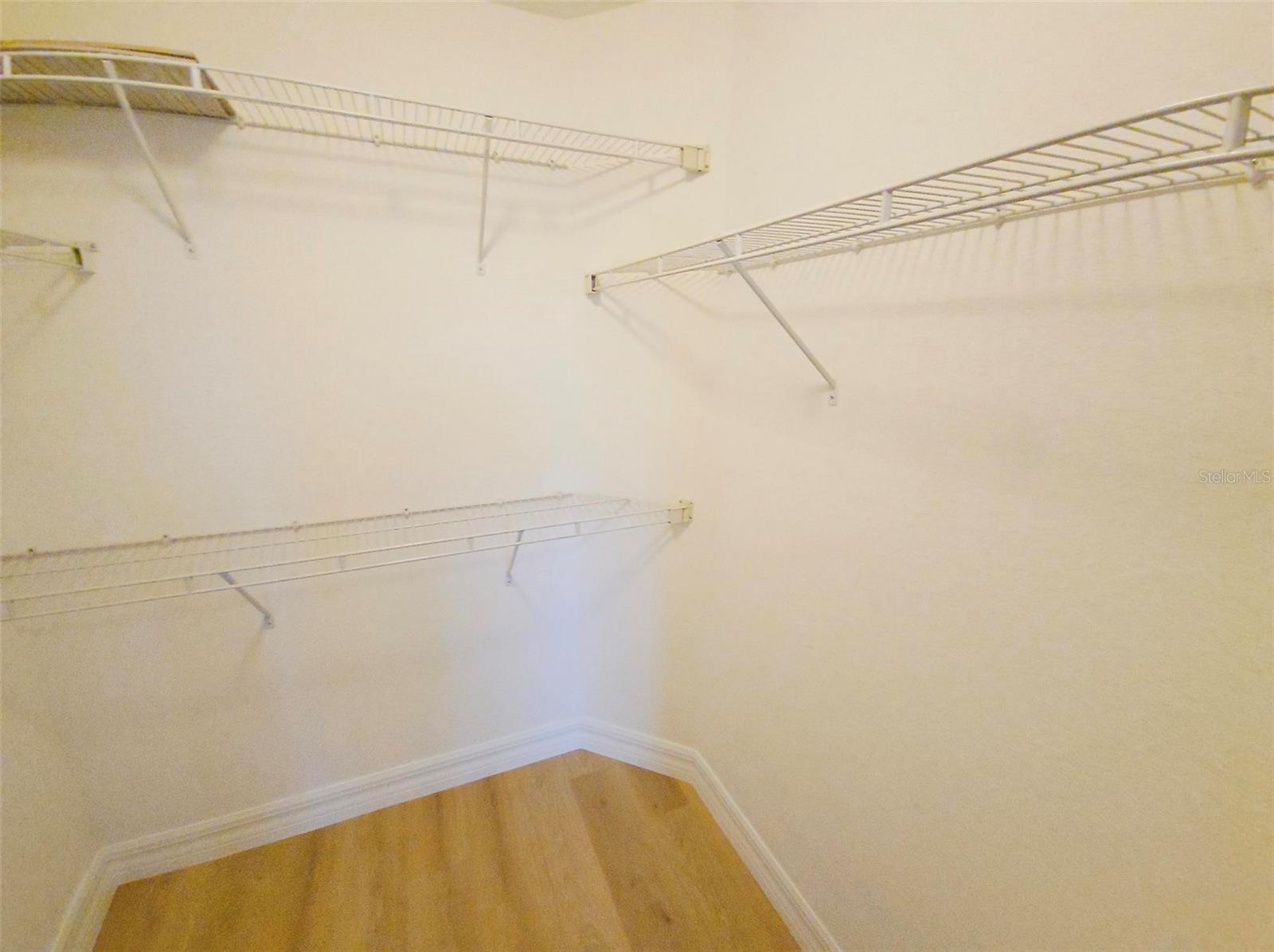 BROADWAY PROMENADE - Residential