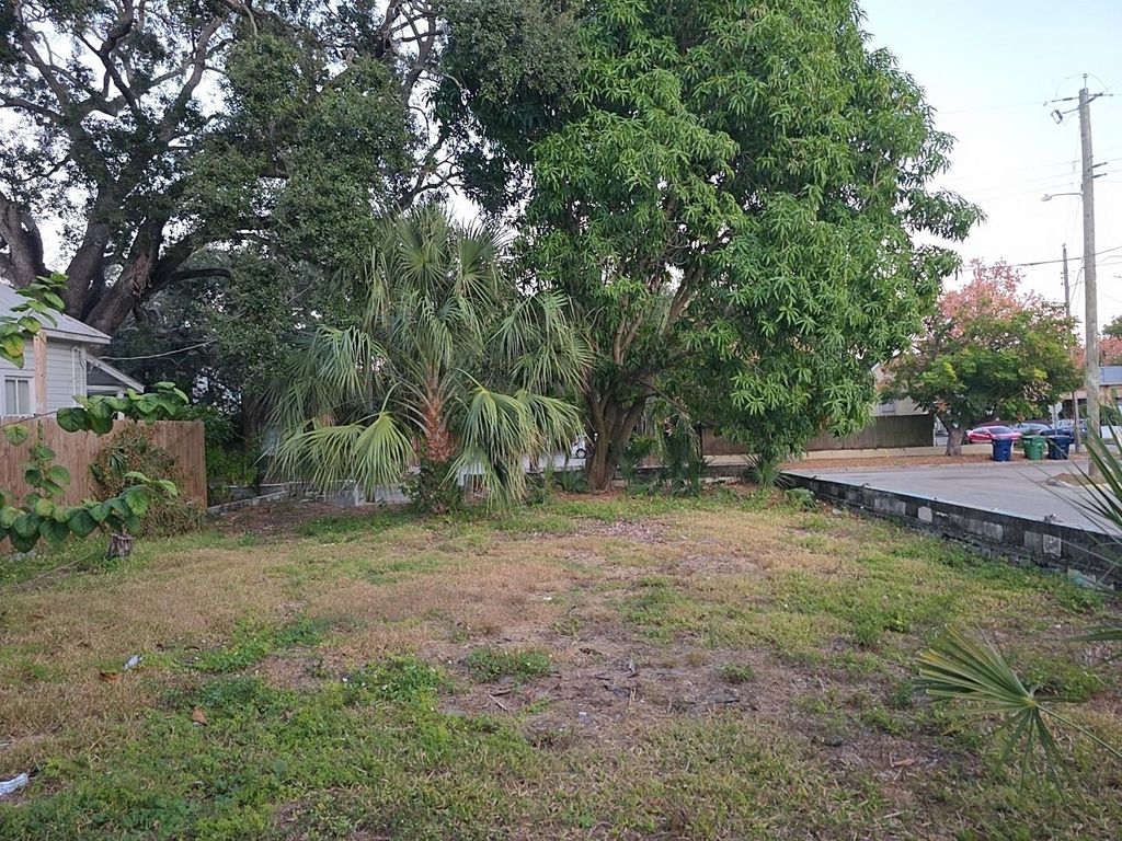 Photo of 2604 N 10th Street, Tampa, FL 33605 (MLS # TB8499938)