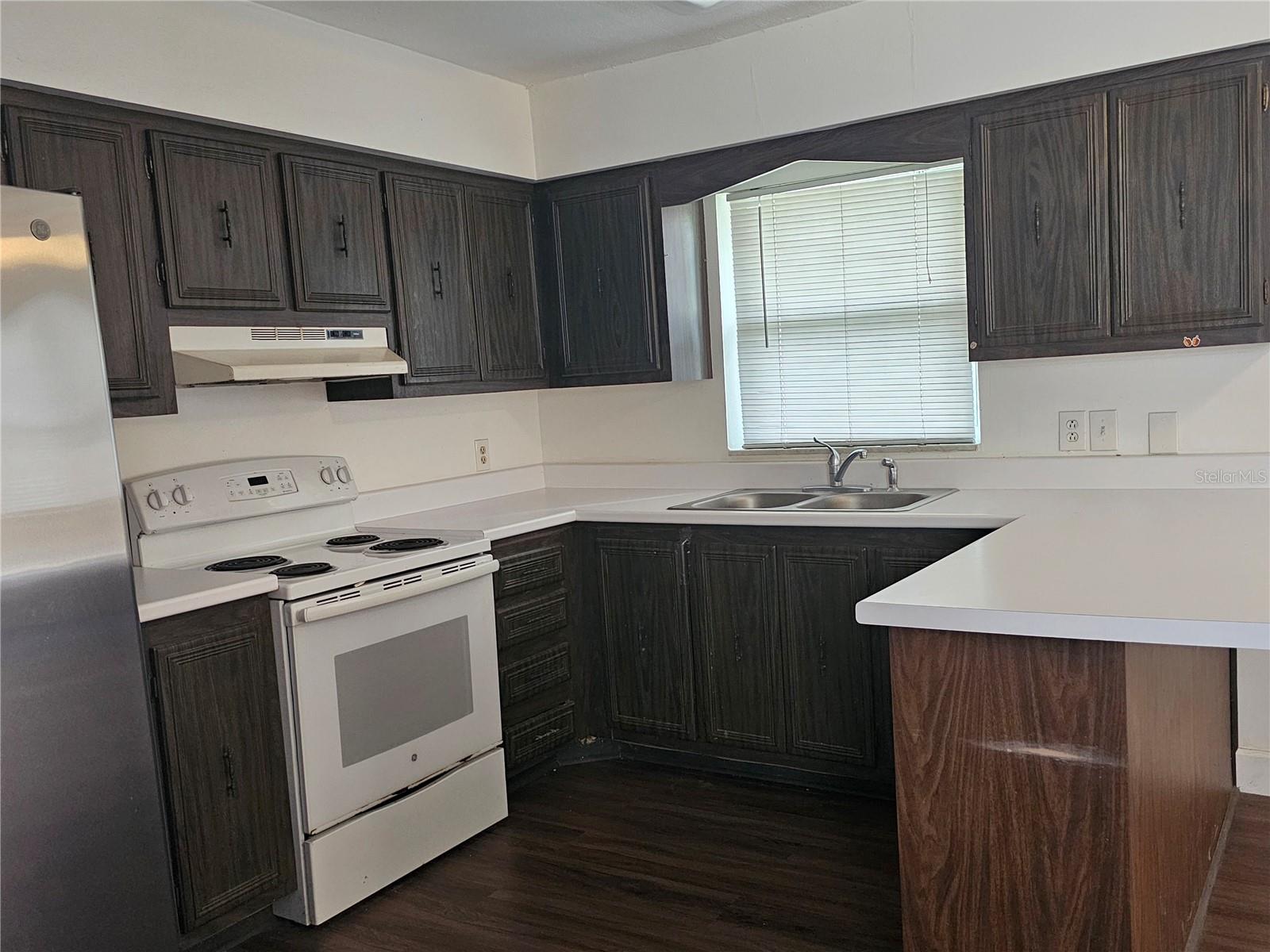 KILLARNEY CIRCLE - Residential