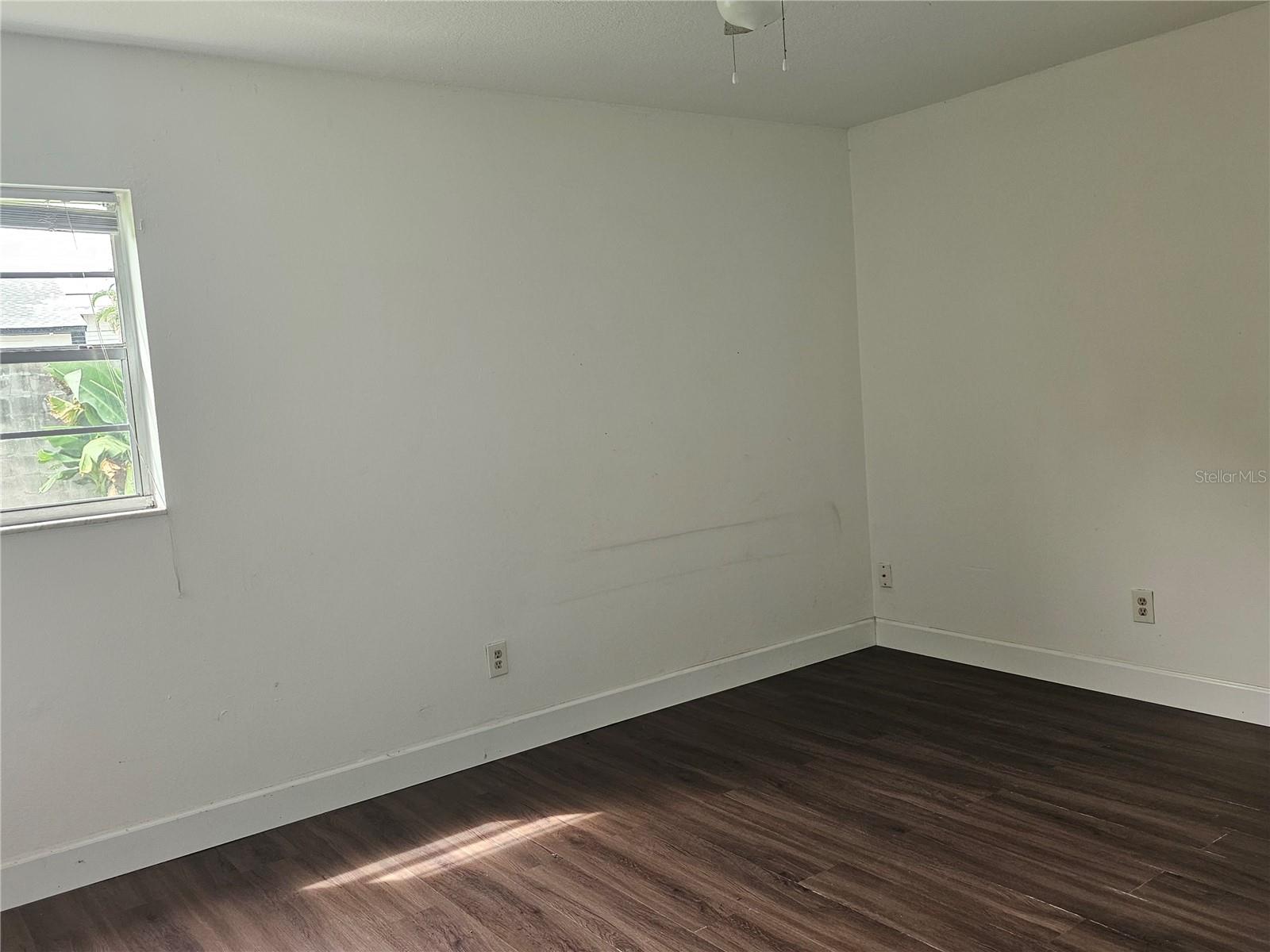KILLARNEY CIRCLE - Residential