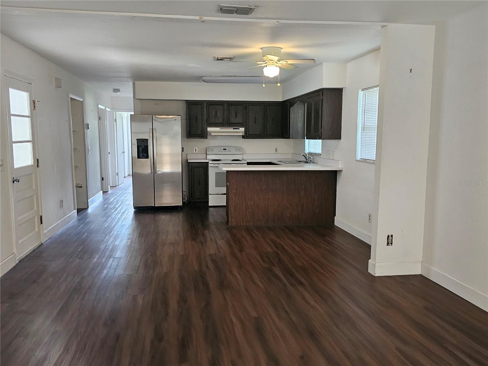 KILLARNEY CIRCLE - Residential