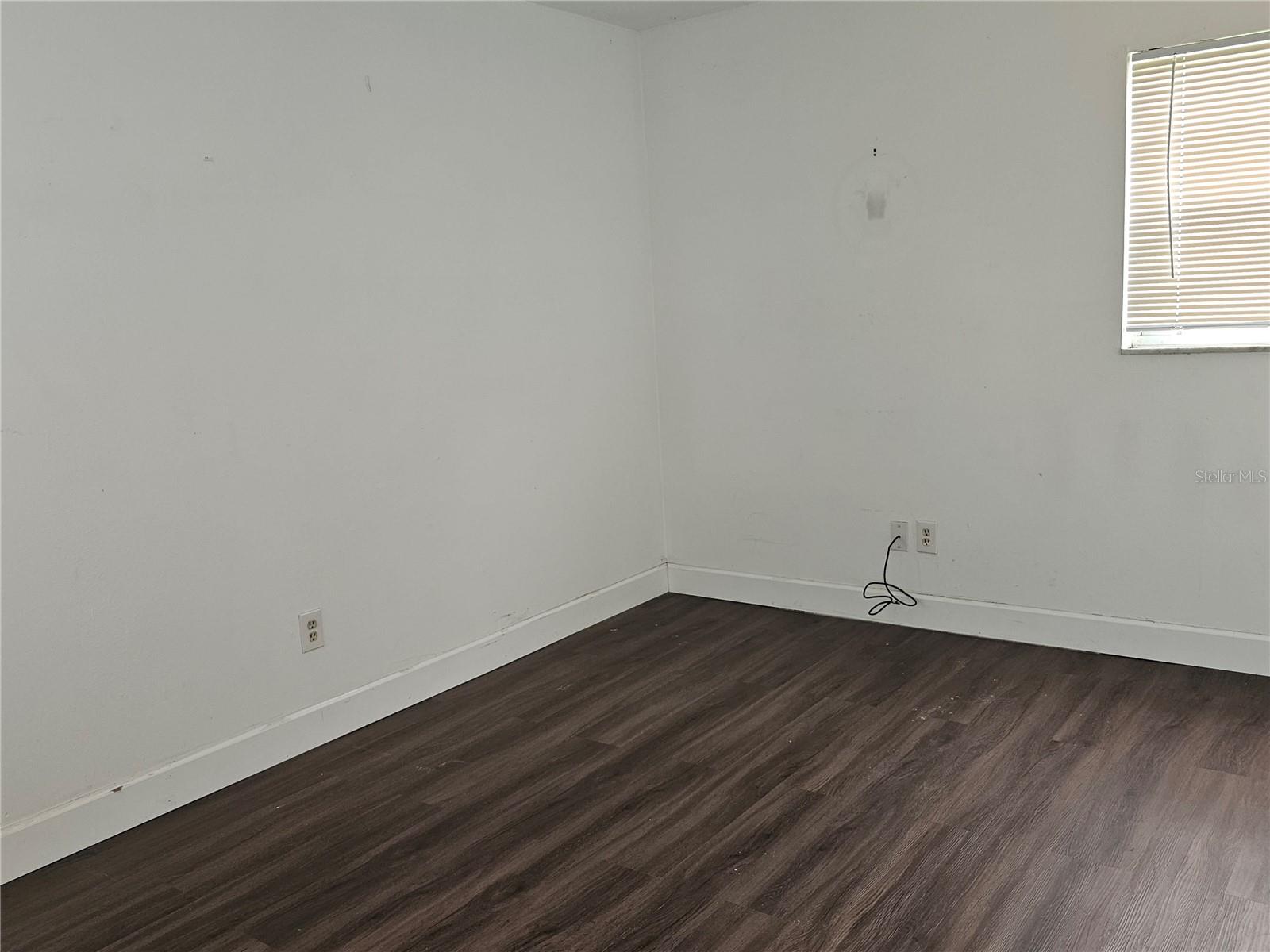 KILLARNEY CIRCLE - Residential