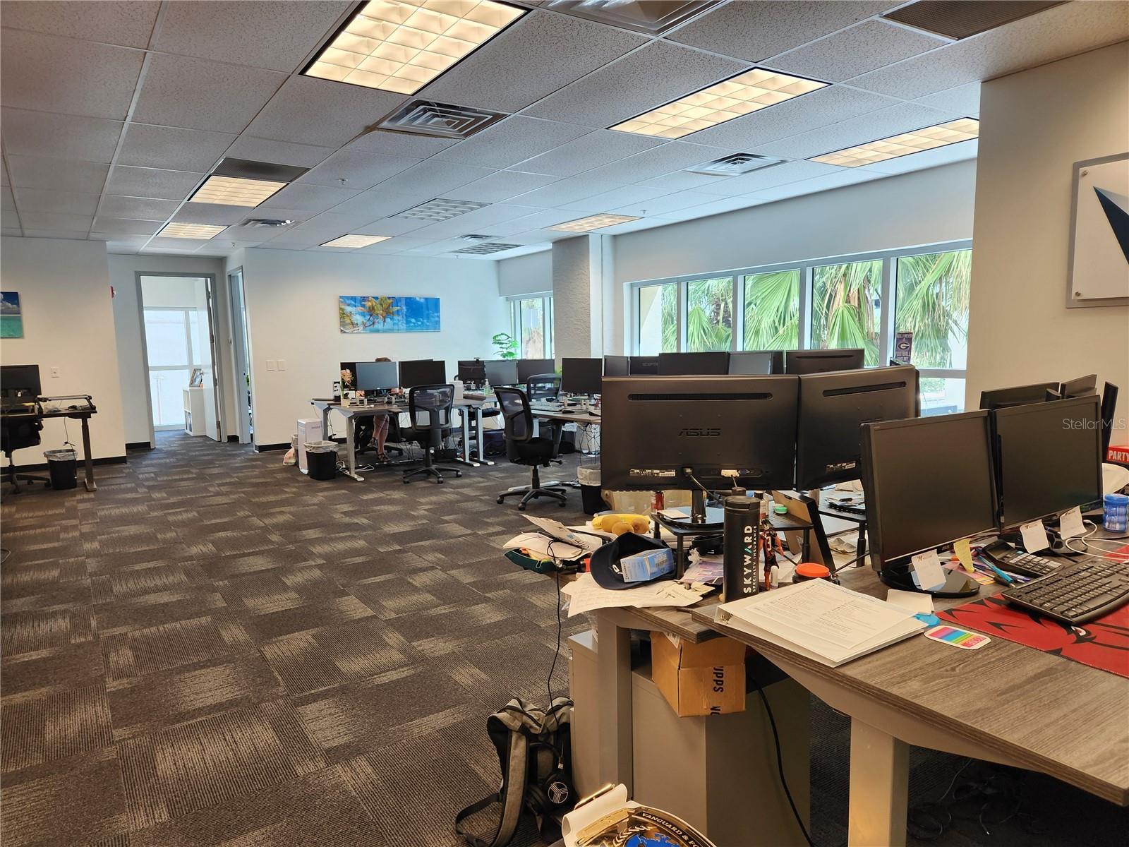 GRAND CENTRAL AT KENNEDY OFFIC - Commercial Lease
