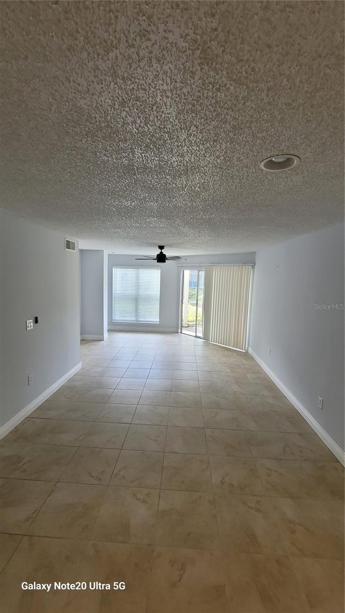 LANDINGS OF TAMPA - Residential Lease