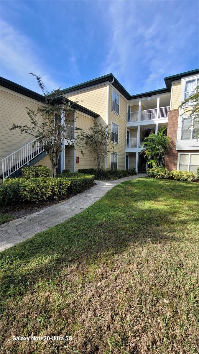 LANDINGS OF TAMPA - Residential Lease