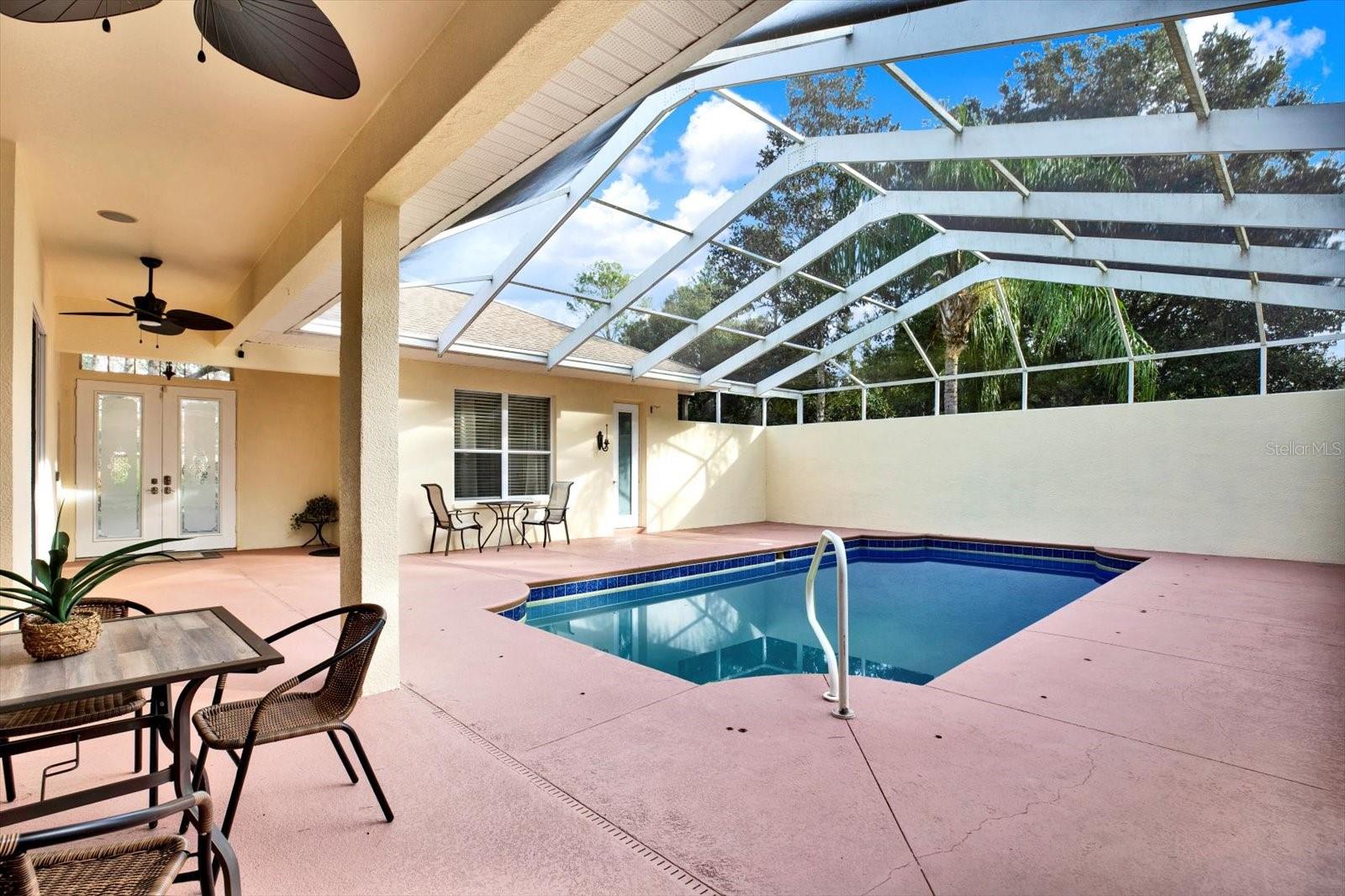 PRIMROSE LANE - Residential