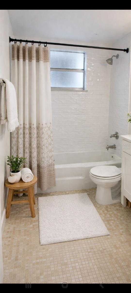 COSMO CONDO - Residential Lease