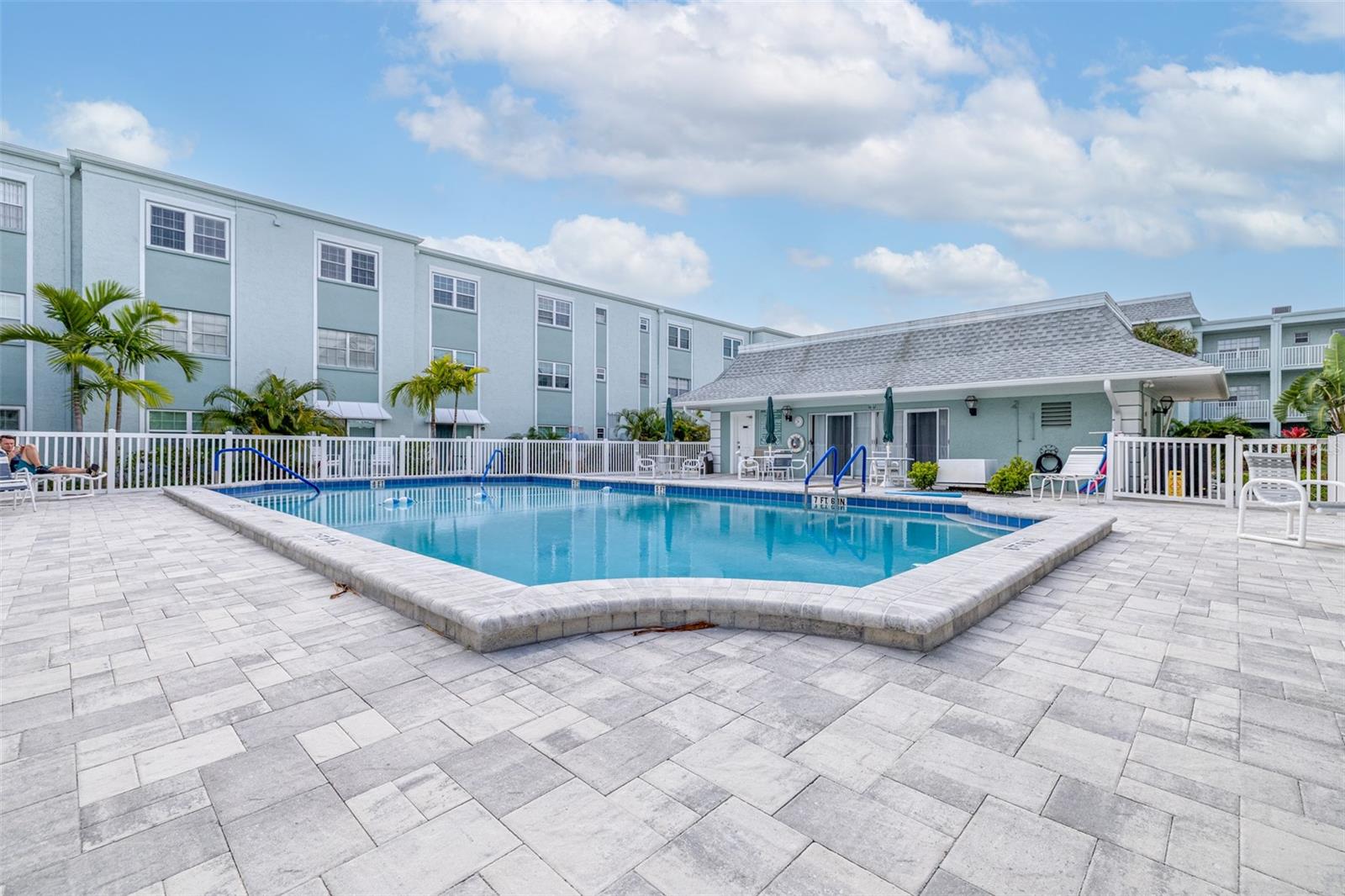 BELLEAIR FOREST CONDO - Residential