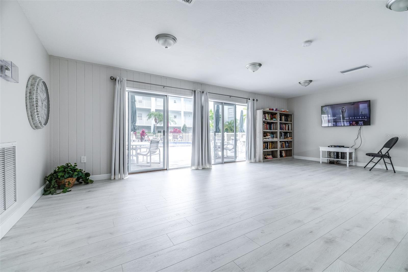 BELLEAIR FOREST CONDO - Residential