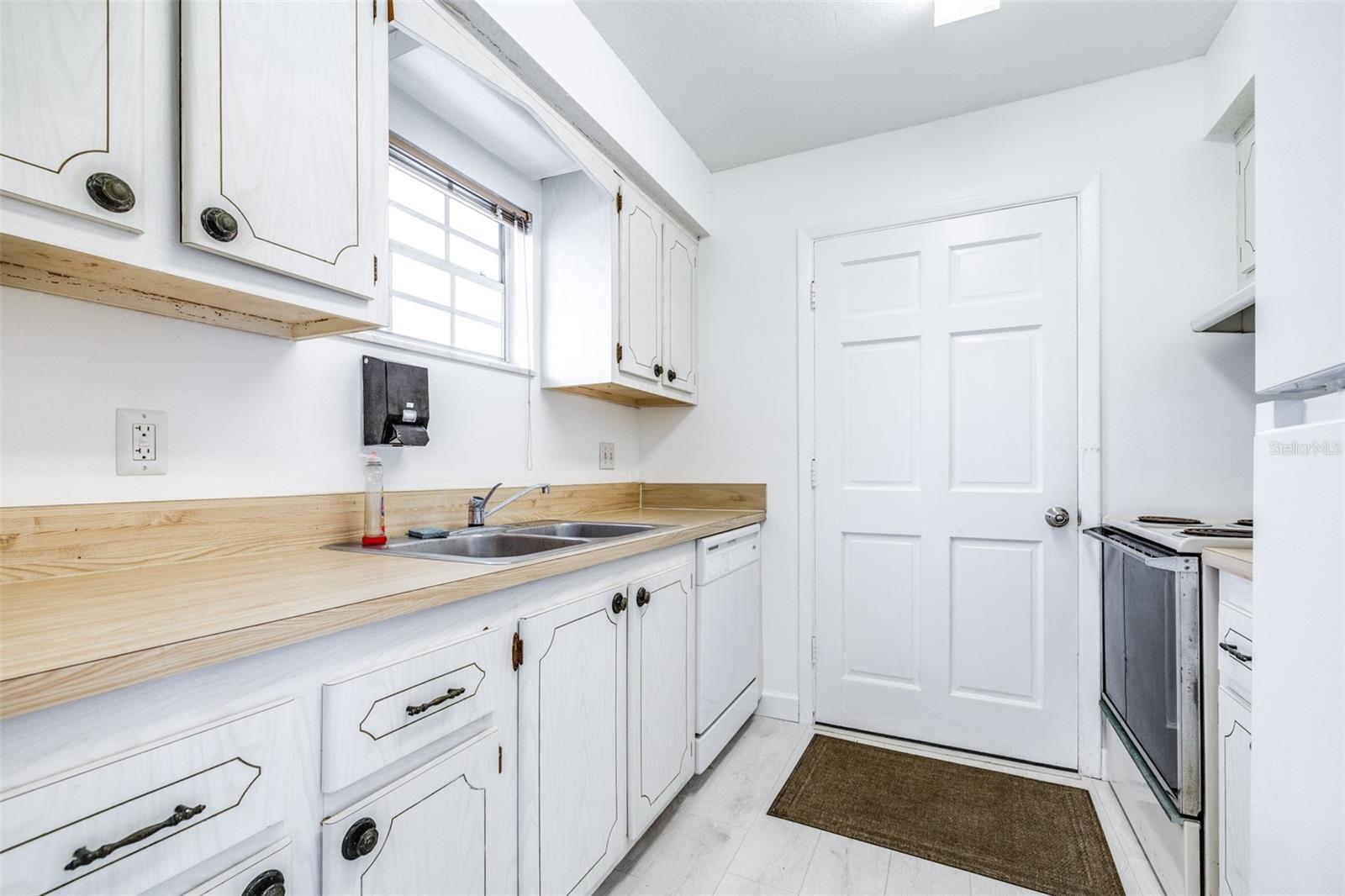 BELLEAIR FOREST CONDO - Residential