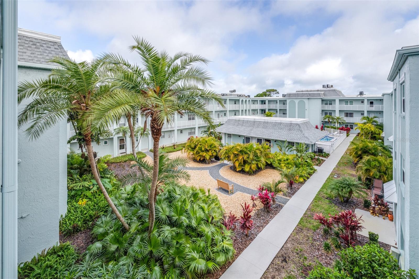 BELLEAIR FOREST CONDO - Residential