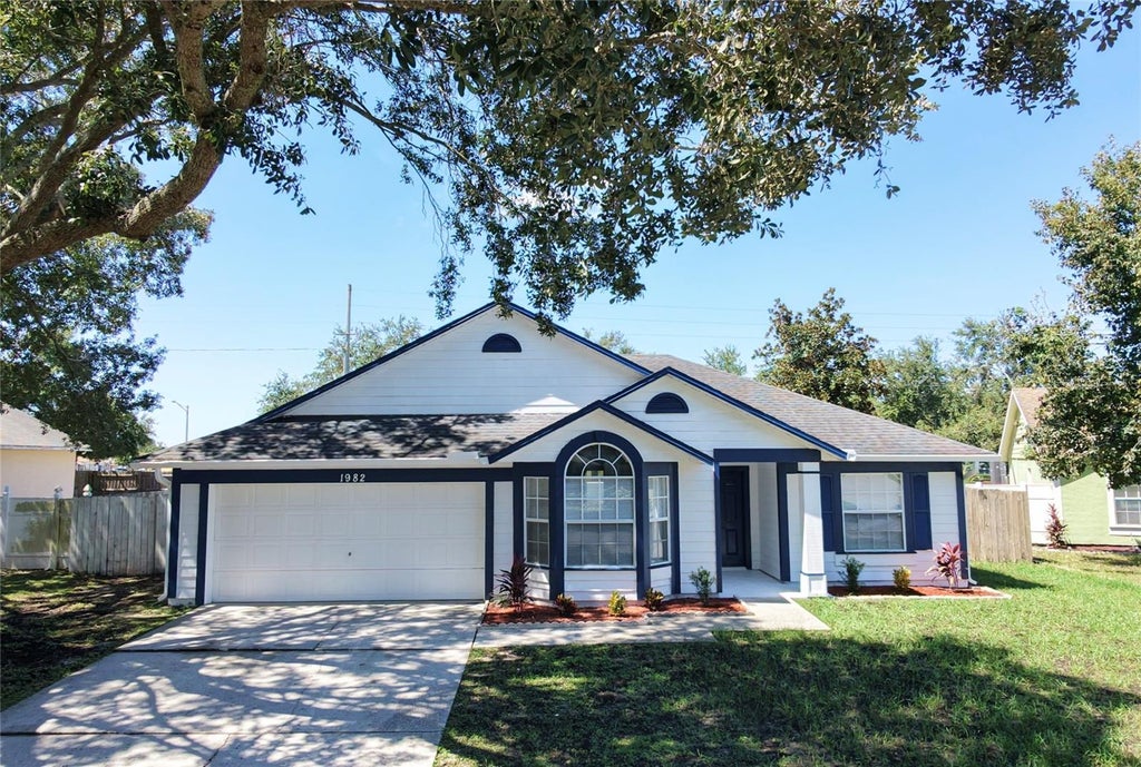Photo of 1982 Greystone Trail, Orlando, FL 32818 (MLS # O6445164)