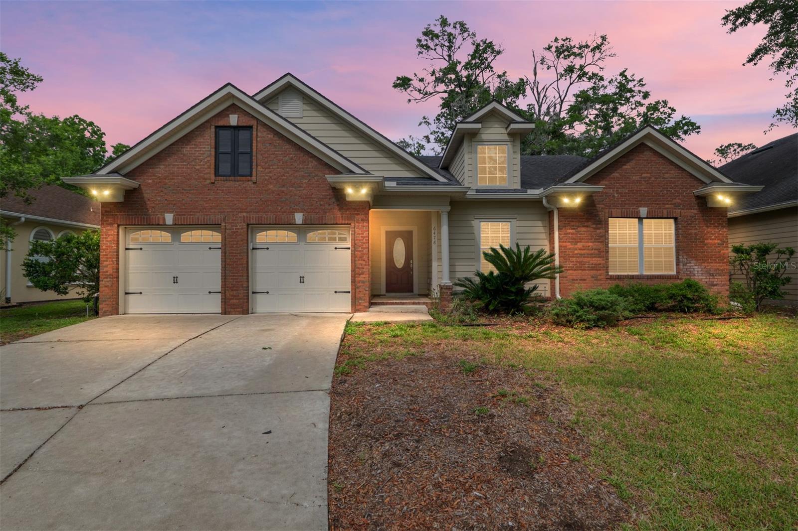 Beautiful golf course home in the Turkey Creek community.