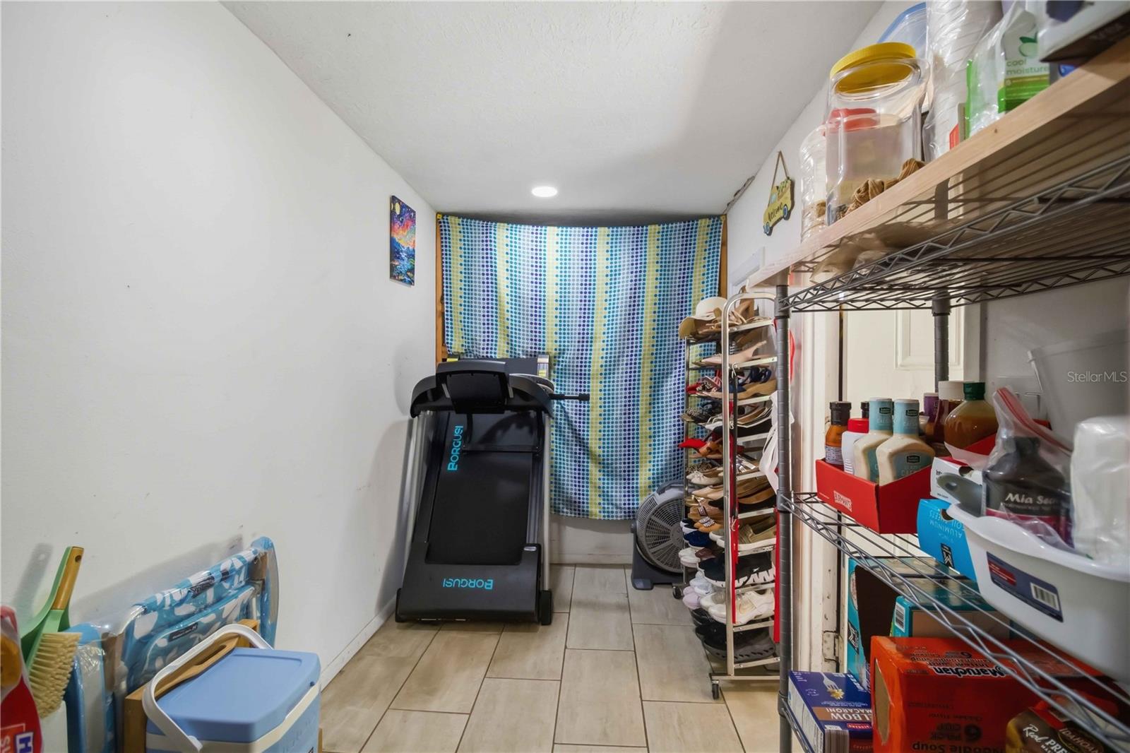3321; PRIDE PARK AREA MF E OF 9TH ST E - Residential