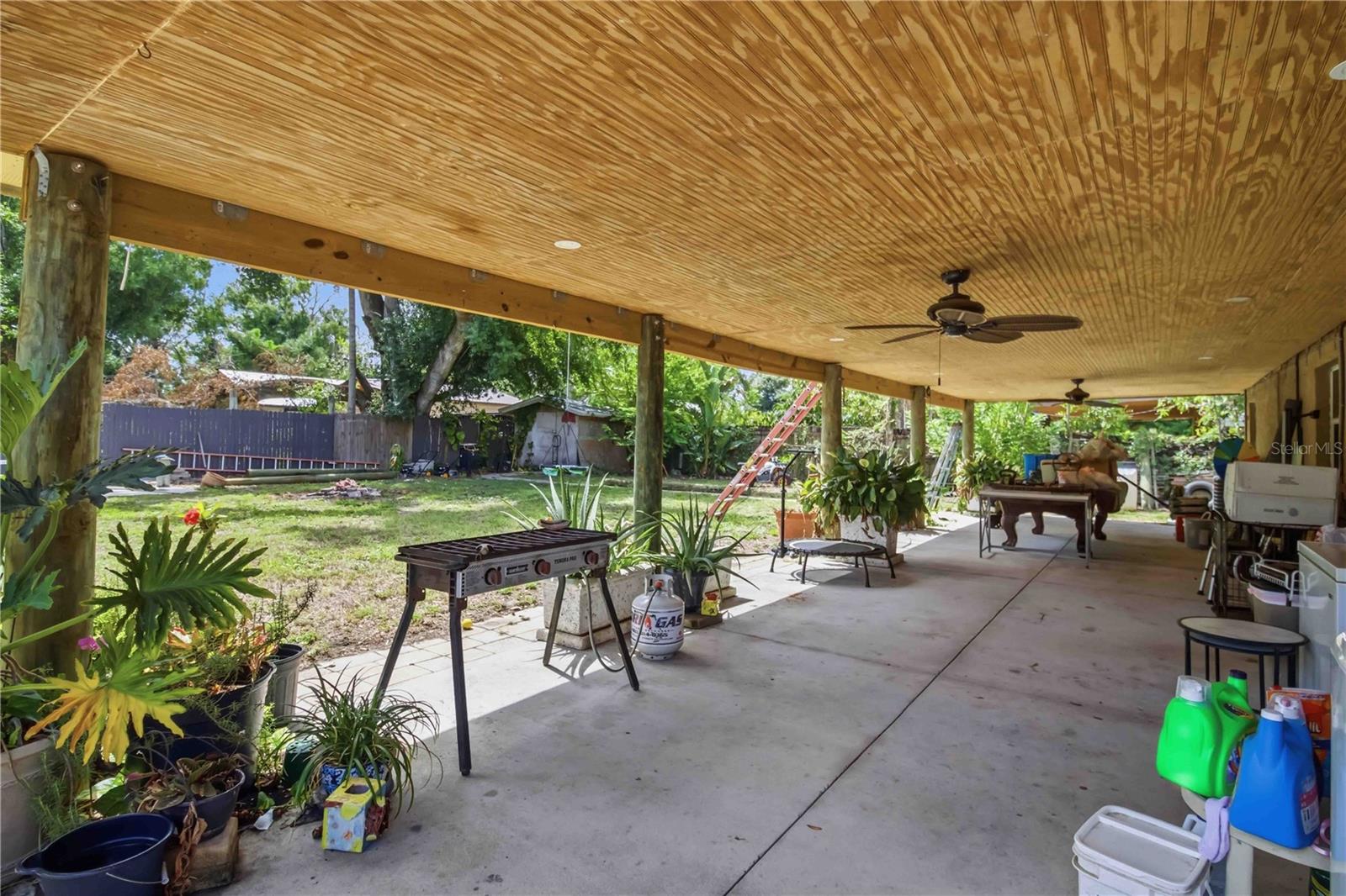 3321; PRIDE PARK AREA MF E OF 9TH ST E - Residential