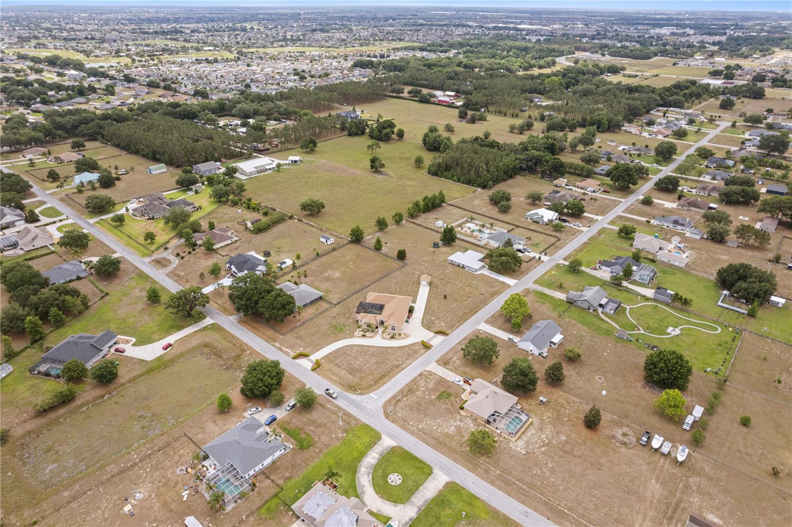 FOX HOLLOW - Residential