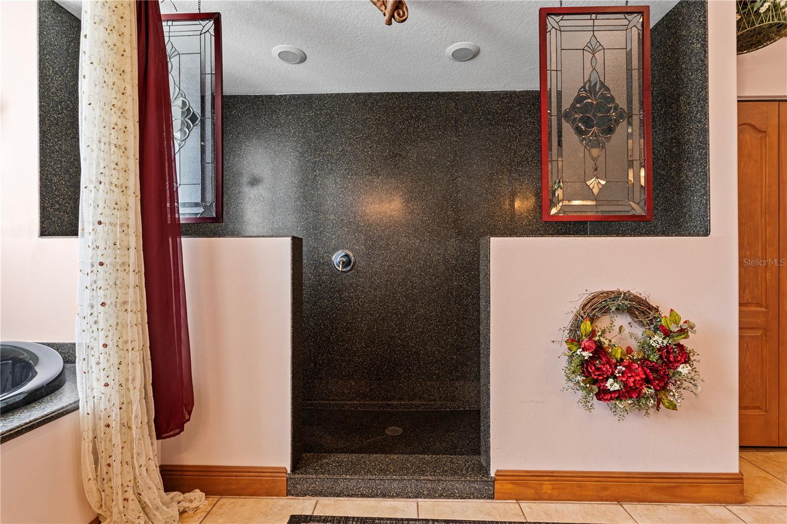 FOX HOLLOW - Residential