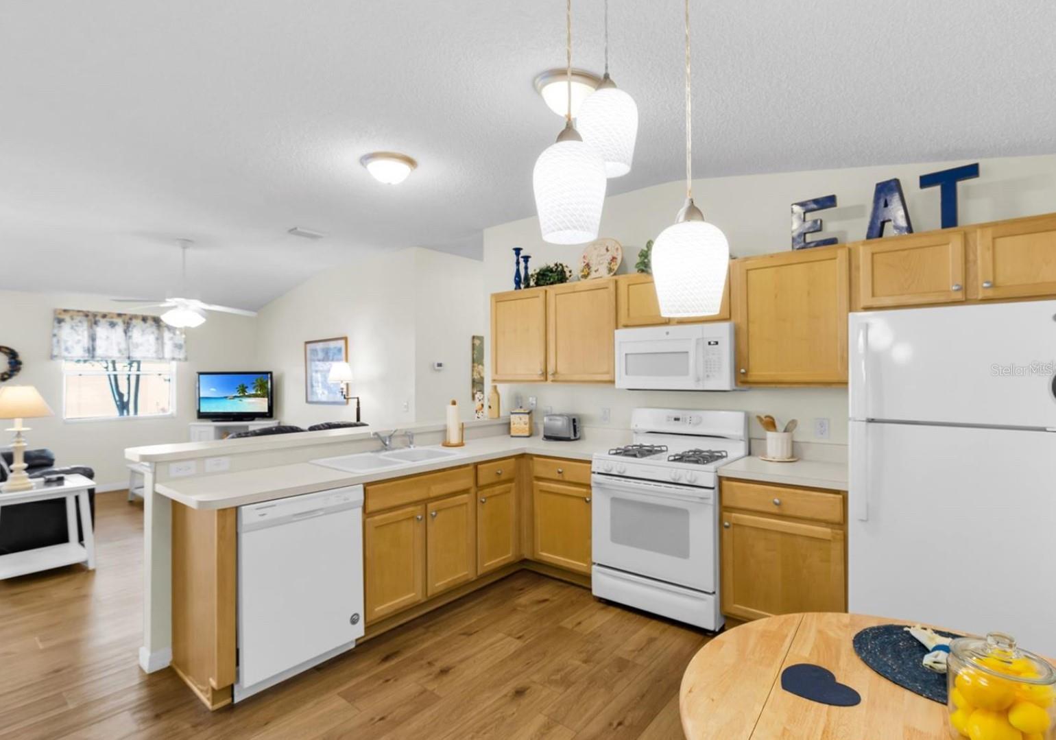 VILLAGES OF SUMTER BROYHILL VILLAS - Residential Lease