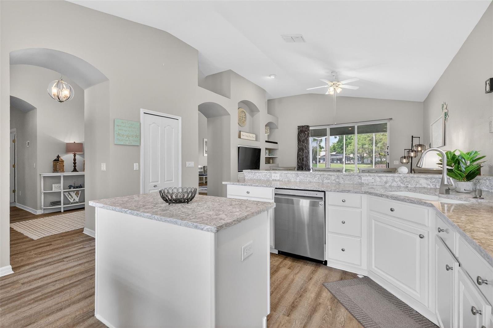 MT DORA COUNTRY CLUB MT DORA PH 03-3 PCLS A B - Residential